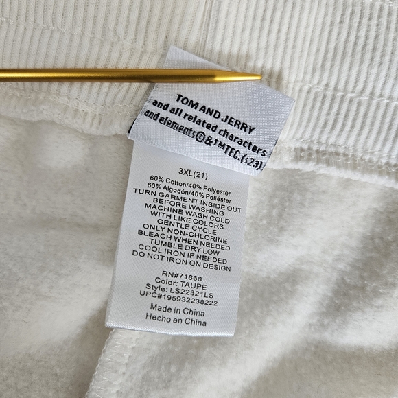 Tom and Jerry Graphic Shorts Womens Size 3XL Taupe Pull-On Relaxed Fit - Picture 10 of 16